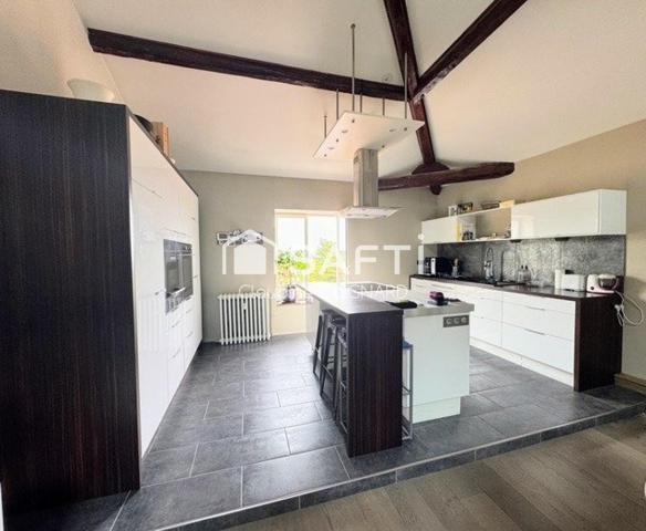 Grand appartement de type T4, très lumineux