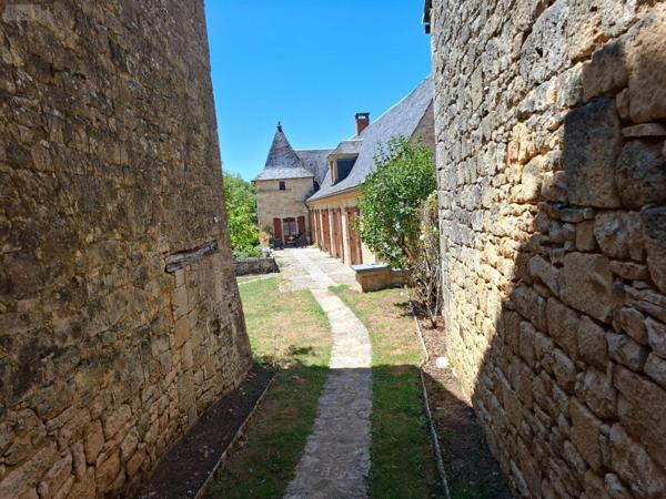 Maison de maître à vendre à Salignac-Eyvigues en Dordogne (24590), ref : 18113/121