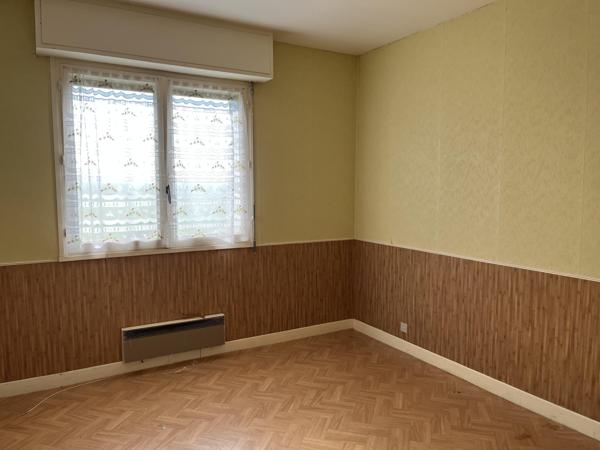 Vente / Maison et grand terrain