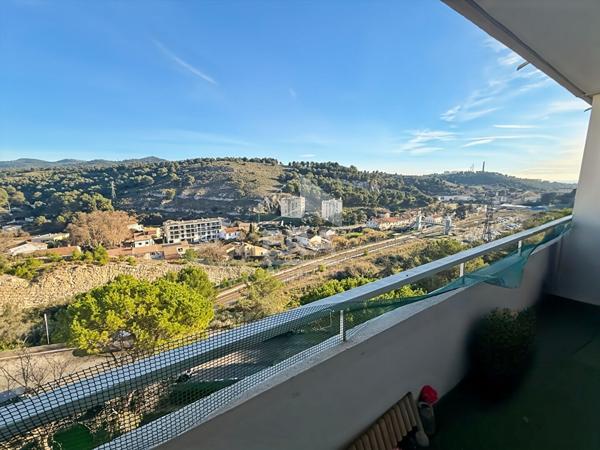 SEPTEMES LES VALLONS - EXCLUSIVITE - Appartement T3 avec balcon