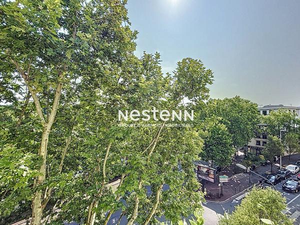 MÉTRO CORENTIN CELTON - Appartement traversant 4 pièces 3 chambres proximité métro en étage