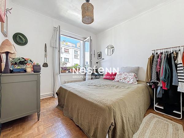 MÉTRO CORENTIN CELTON - Appartement traversant 4 pièces 3 chambres proximité métro en étage