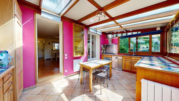 Maison Vaureal 115 m2 INDIVIDUELLE avec 5 chambres garage terrain.