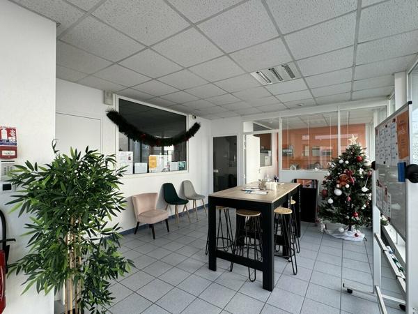 JOUE LES TOURS BUREAUX COMMERCIAUX A VENDRE 105 M² INVESTISSEMENT VENDU OCCUPÉ