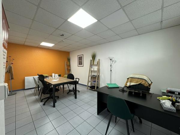 JOUE LES TOURS BUREAUX COMMERCIAUX A VENDRE 105 M² INVESTISSEMENT VENDU OCCUPÉ