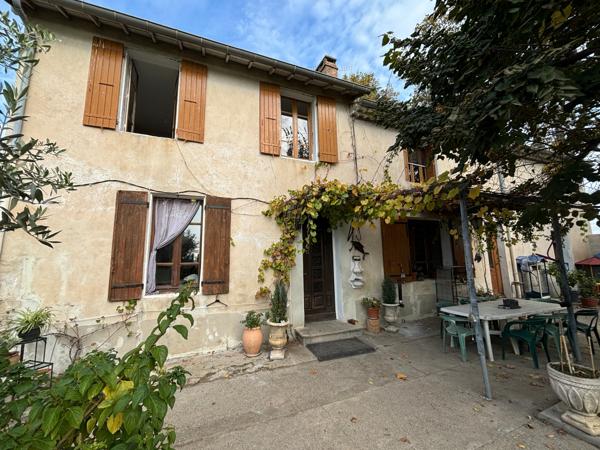 Ferme de 153 m² avec de nombreuses dépendances