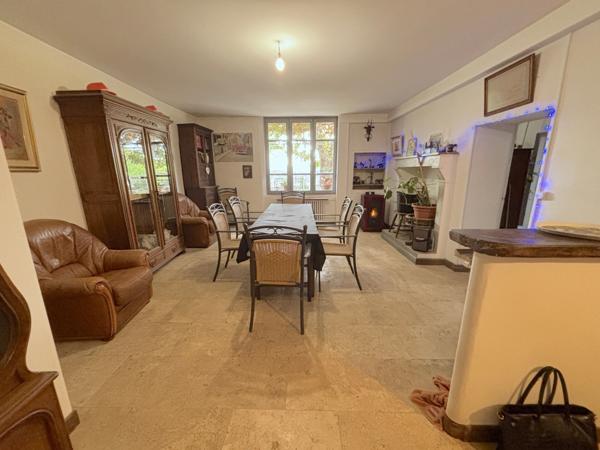 Ferme de 153 m² avec de nombreuses dépendances