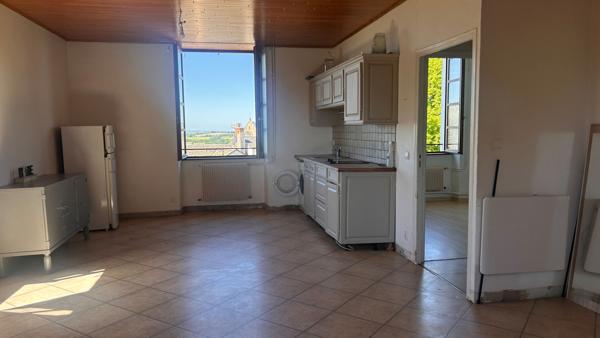 Bien rare en Aveyron : Ancien Couvent du XVIIIe Rénové en Grand Gîte & Bar Restaurant : Villefranche de panat