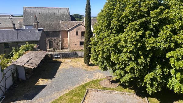 Bien rare en Aveyron : Ancien Couvent du XVIIIe Rénové en Grand Gîte & Bar Restaurant : Villefranche de panat