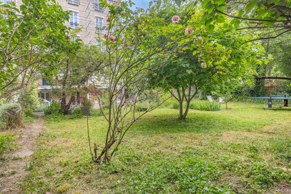 Atypique - Duplex avec grand jardin à 10 minutes du métro