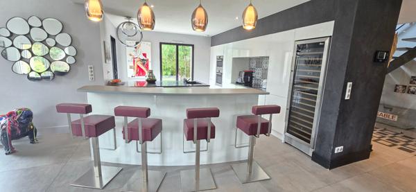 CHARTRES PROCHE - Coeur de Vallée de l'Eure, Sublime Maison style Architecte d'env. 245m² sur un terrain 1380m²