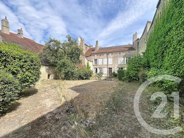 Maison à vendre  12 pièces - 365 m 2   LANGRES  - 52