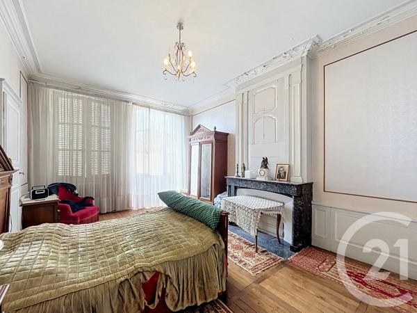 Maison à vendre  12 pièces - 365 m 2   LANGRES  - 52