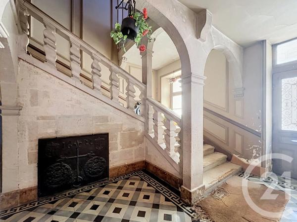 Maison à vendre  12 pièces - 365 m 2   LANGRES  - 52