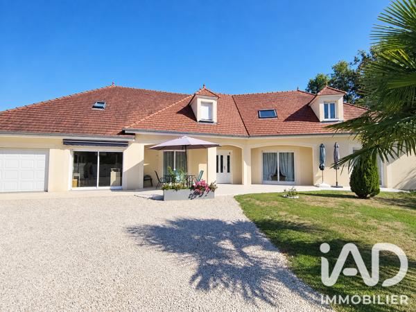 Maison à vendre 8 pièces 260 m² Saint-Lyé