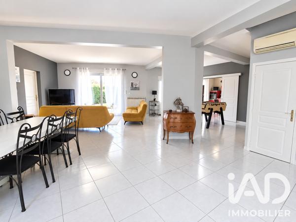 Maison à vendre 8 pièces 260 m² Saint-Lyé