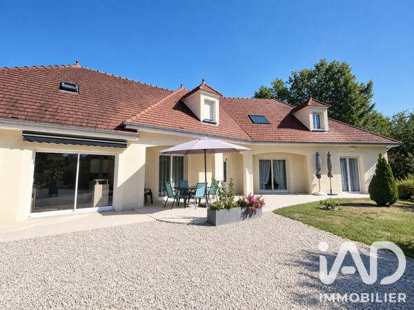 Maison à vendre 8 pièces 260 m² Saint-Lyé