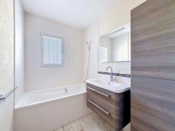 Maison 92 m2 à Avignon T4 avec 3 chambres - garage et jardin