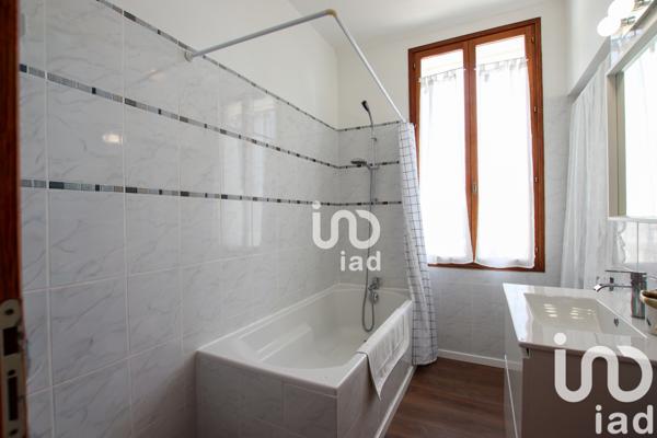 Maison à vendre 5 pièces 145 m² Nîmes