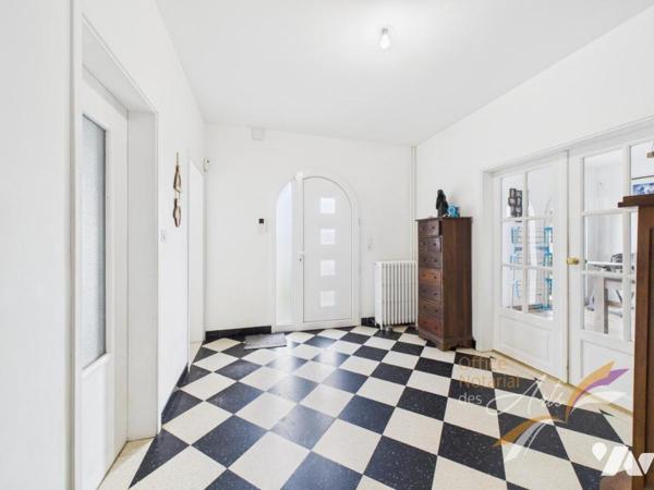 Maison individuelle – Lumineuse, bien construite & idéalement située