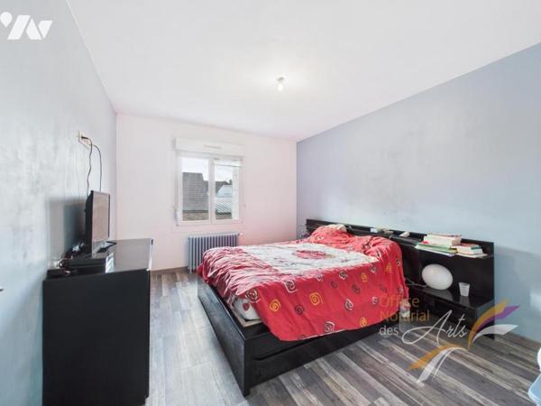 Maison individuelle – Lumineuse, bien construite & idéalement située