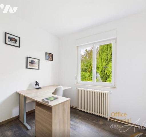 Maison individuelle – Lumineuse, bien construite & idéalement située