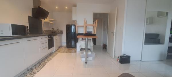 Blagnac (31700) BEAU STUDIO COSY RENOVE DE 32 M² AVEC BALCON