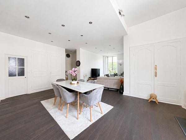 CENTRE-VILLE APPARTEMENT DE 198 M²  4 CHAMBRES - MEZZANINE - 2 PARKINGS