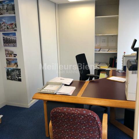 Appartement Bureau Cabinet Local commercial 52m2 avec possibilité parking quartier gare