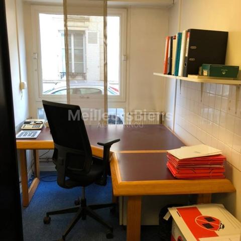Appartement Bureau Cabinet Local commercial 52m2 avec possibilité parking quartier gare