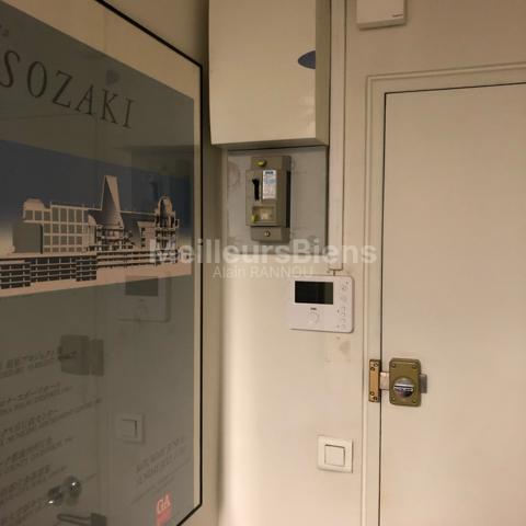 Appartement Bureau Cabinet Local commercial 52m2 avec possibilité parking quartier gare