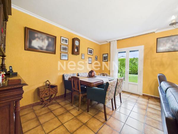 A vendre à Aurillac, quartier Baradel, Maison de type 6 d'une surface de 115 m², avec garage et jardin.