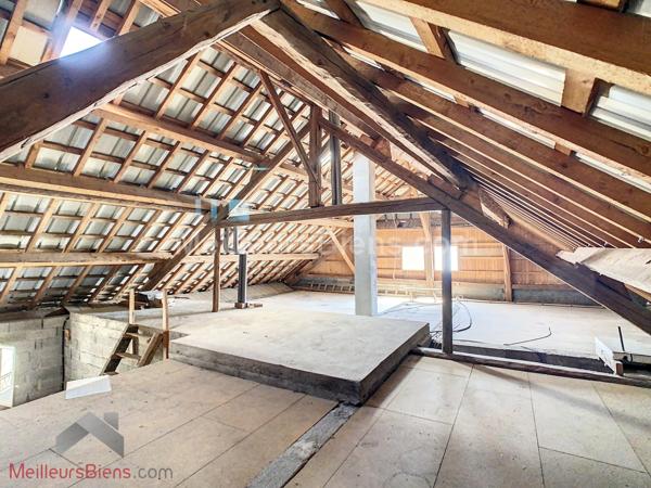 Maison de village avec garage fermé