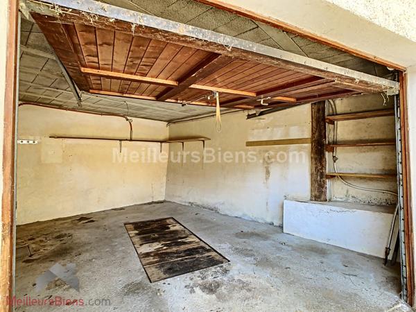 Maison de village avec garage fermé