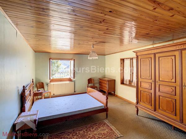 Maison de village avec garage fermé