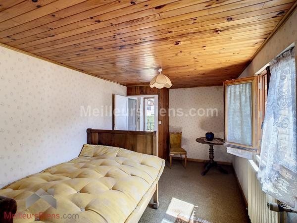 Maison de village avec garage fermé