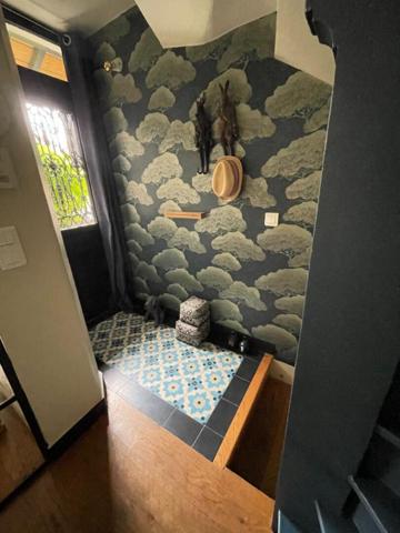 Maison d'architecte avec jardin arboré à 2 pas du centre du Perreux