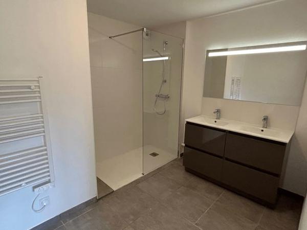 Appartement 4 pièces T4 F4 134 m² à Poitiers 34 BOULEVARD CHASSEIGNE 86000 à louer