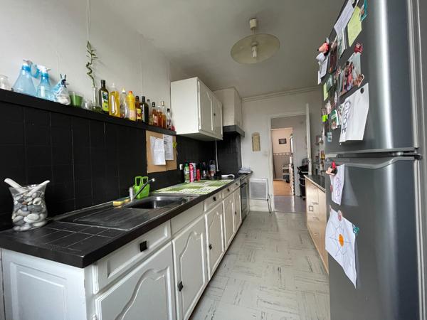TRES BEL APPARTEMENT DE 66 M² REFAIT A NEUF SITUE AU 4ème ETAGE D'UN IMMEUBLE DE STANDING Beauvais (60000)