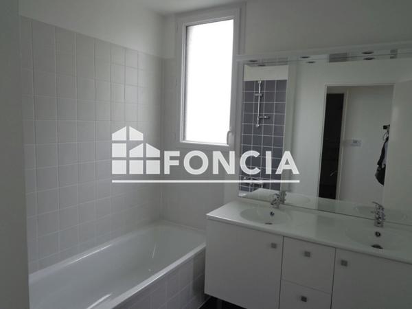 Location Appartement 3 pièces 80.6 m² - 185 RUE NATTIER Brest 29200