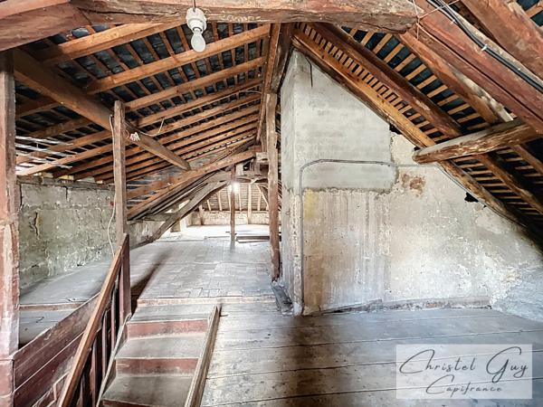 Montval-sur-Loir (72500), maison de charme à vendre 4 chambres, cour et dépendances, coeur de ville