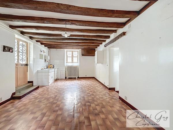 Montval-sur-Loir (72500), maison de charme à vendre 4 chambres, cour et dépendances, coeur de ville