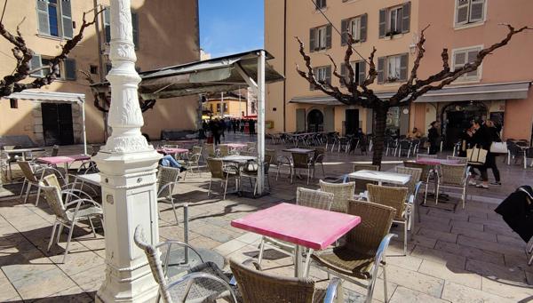 Bar-Café Terrasse Toulon – Gros potentiel à développer !