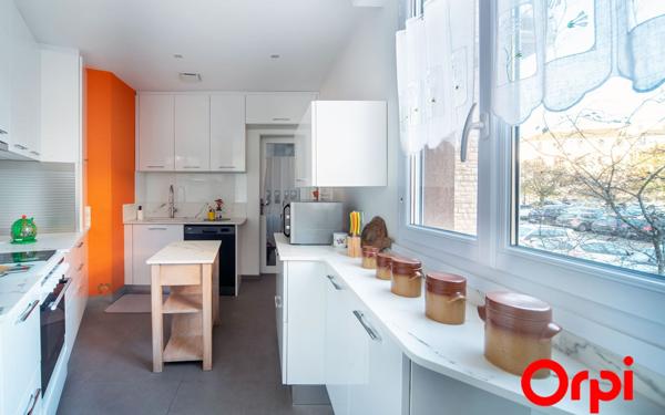 Appartement à vendre    4 pièces • 102,81 m2 Mâcon