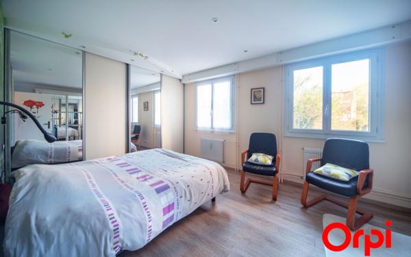 Appartement à vendre    4 pièces • 102,81 m2 Mâcon