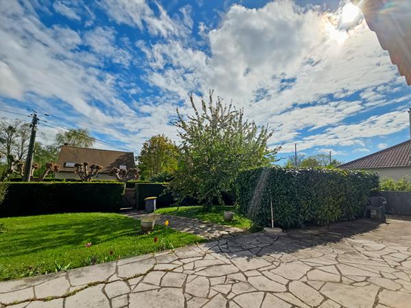 Maison 4 pièces -1243 m² de parcelle