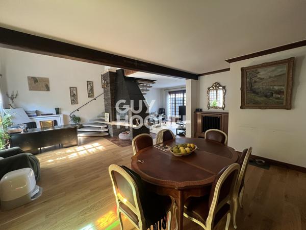 MAISON À VENDRE DE 6 PIÈCES DE 165,00 M²