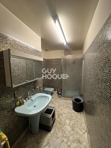 MAISON À VENDRE DE 6 PIÈCES DE 165,00 M²