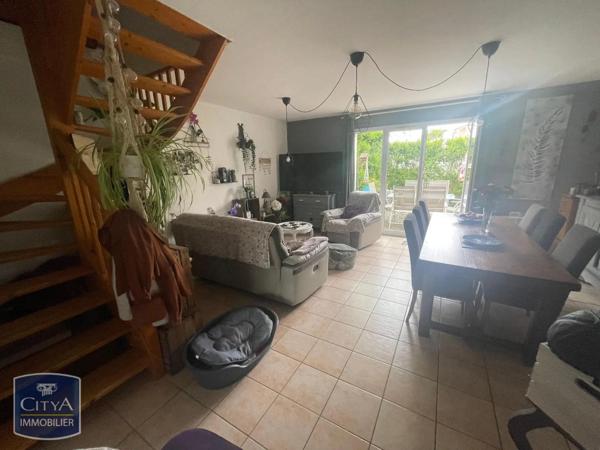 Maison à louer 4 pièces 80.84m² Tonnay-Charente (17430)