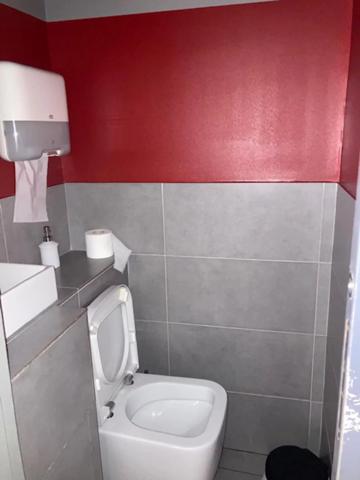 Immobilier Paris 17ème (75017) – Commerce 64m2 – 259 200 €